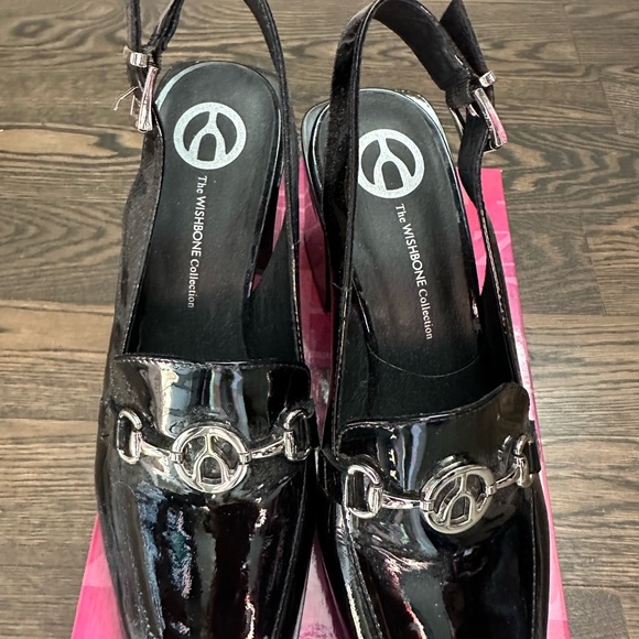 Shoes - Picture 5 of 5